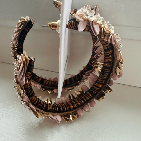 NWT, Express hoop earrings - Picture 2 of 5